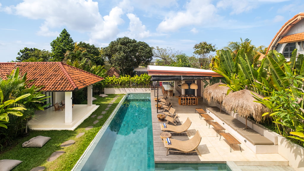 Lexington Palace Villa: Swimming pool