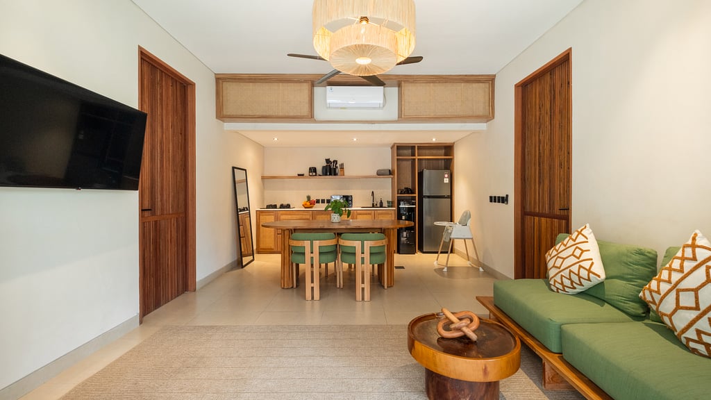 Lexington Palace Villa: Living room 1