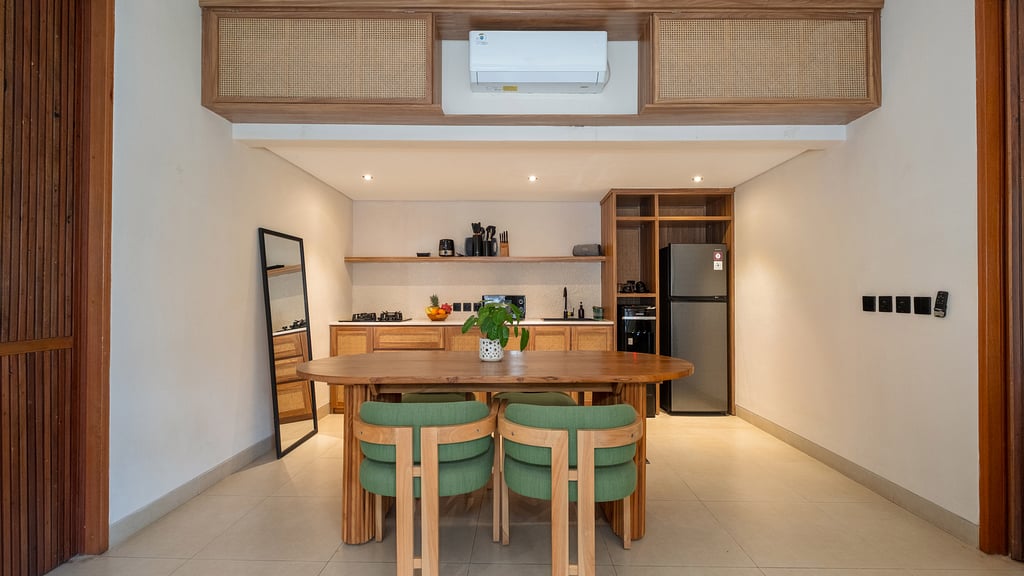 Lexington Palace Villa: Dining area 2