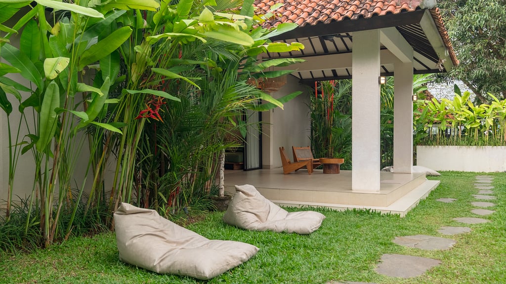 Lexington Palace Villa: Others