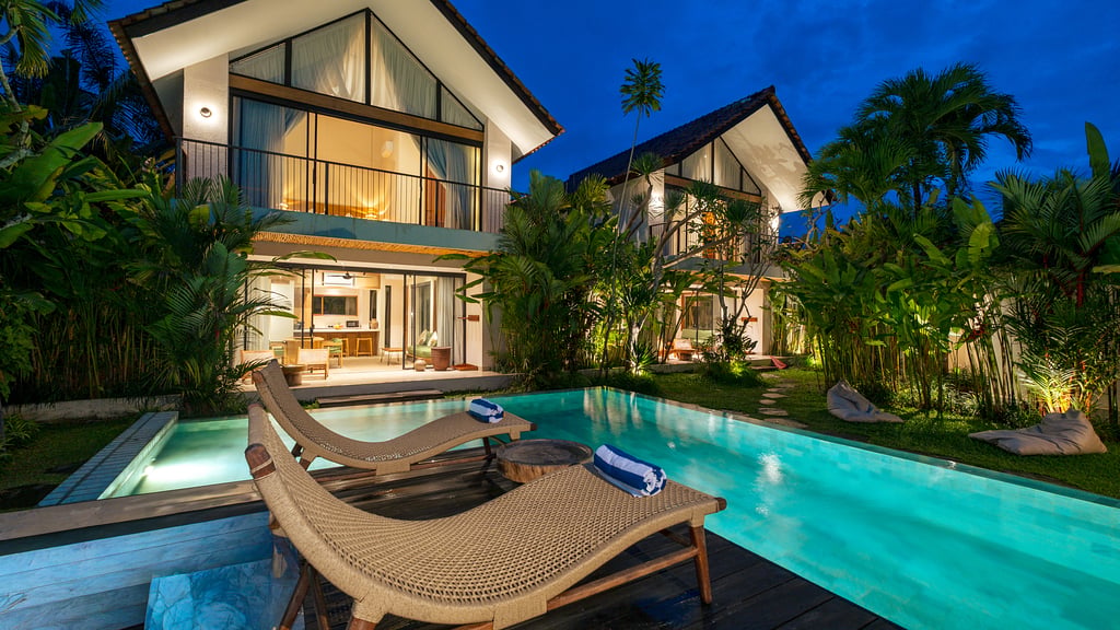 Lexington Palace Villa: Swimming pool