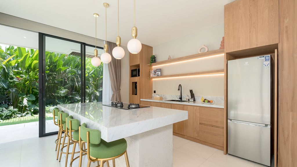 Loona Palm Seseh 1: Dining area