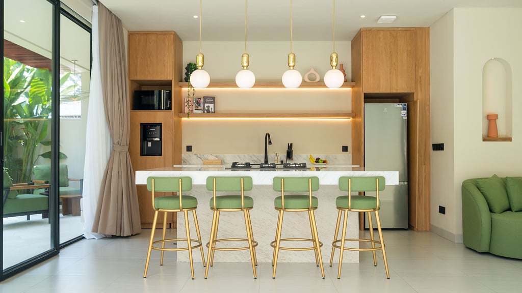 Loona Palm Seseh 1: Dining area