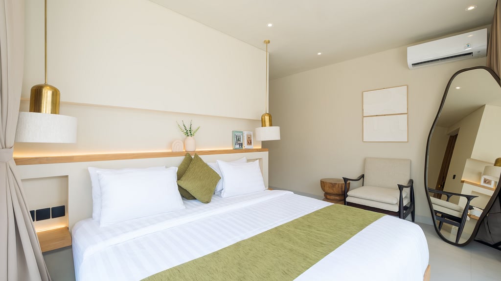 Loona Palm Seseh 1: Bedroom 2