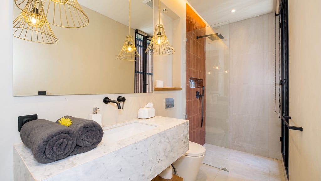 Loona Palm Seseh 2: Bedroom 2