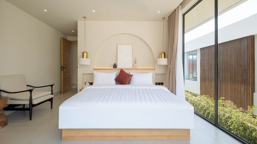 Loona Palm Seseh 2: Bedroom 1