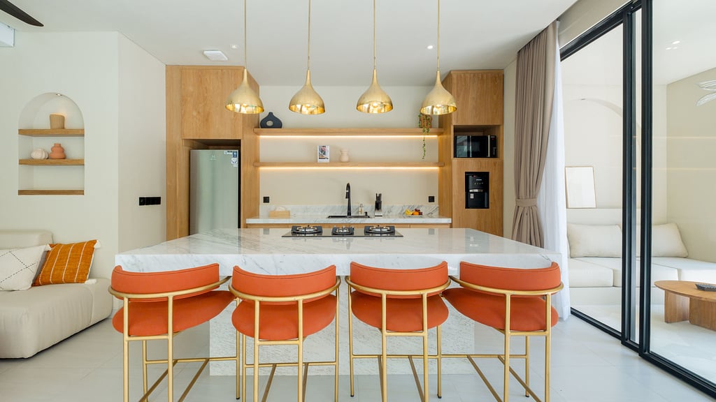 Loona Palm Seseh 2: Dining area