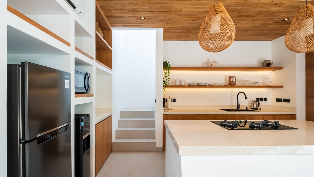 Loona Palm Villa 1: Kitchen