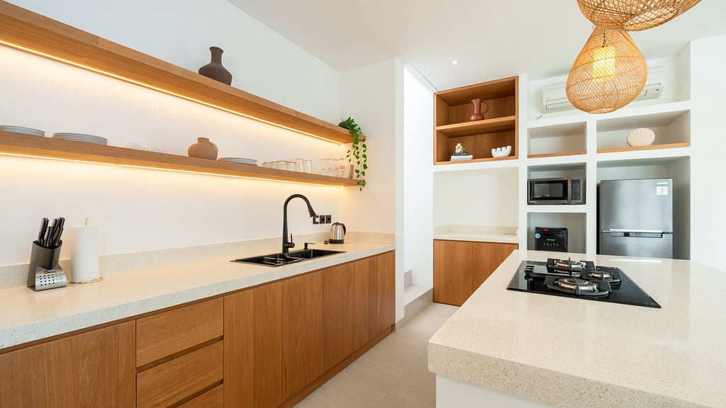 Loona Palm Villa 2: Kitchen