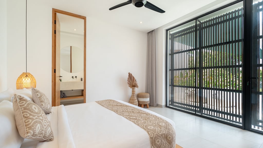 Loona Palm Villa 2: Bedroom 1