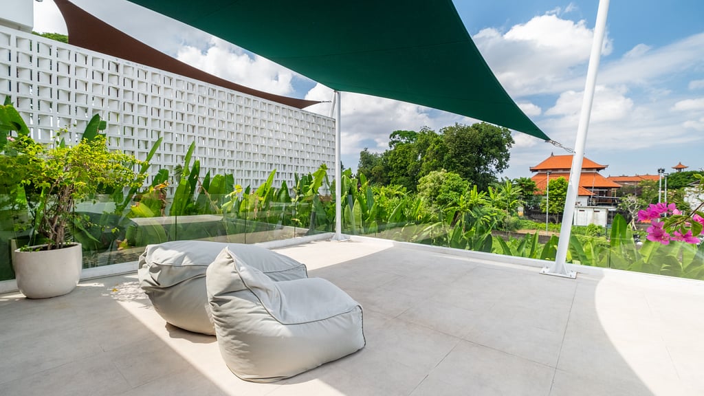 Loona Palm Villa 2: Others