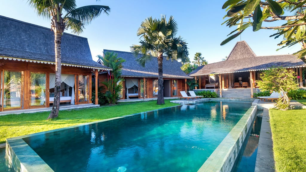 Mannao Estate: Swimming pool 1