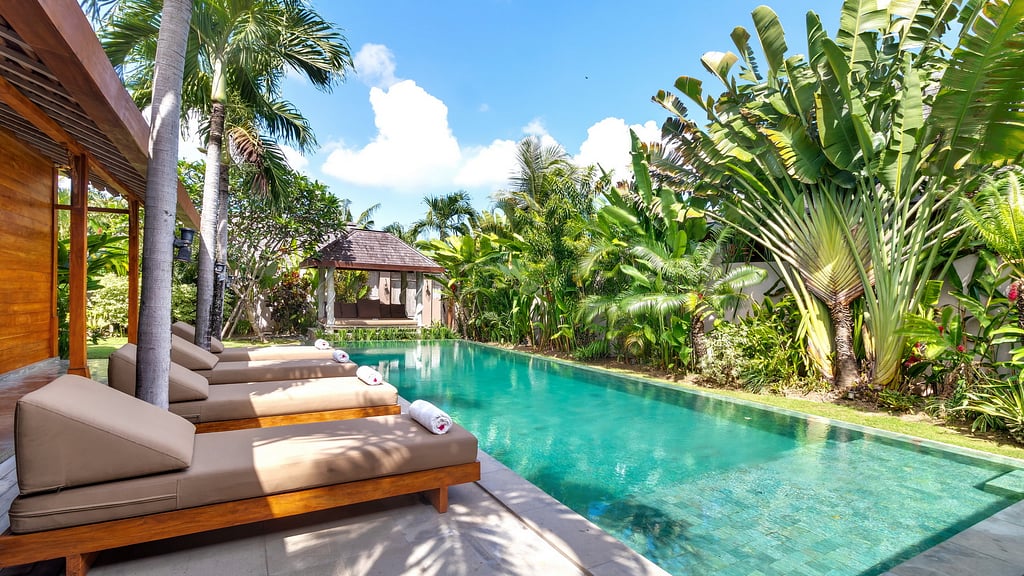 Mannao Estate: Swimming pool 3