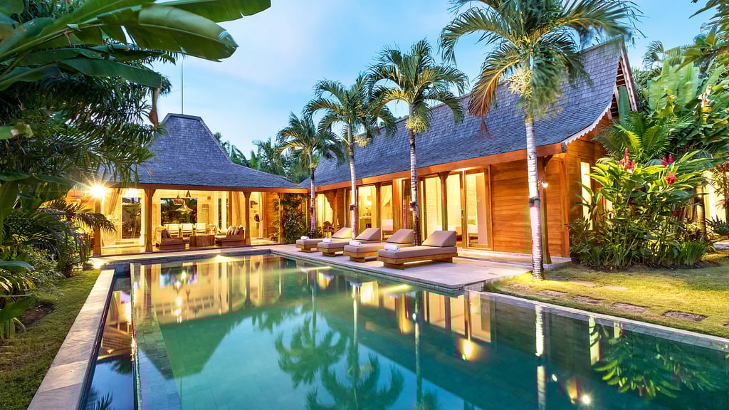 Mannao Estate: Swimming pool 3