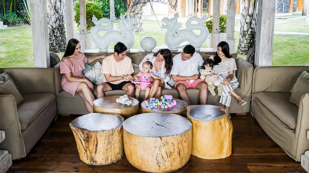 Mannao Estate: Living room 1