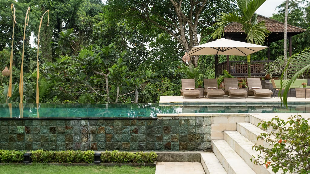 Rumah Melati Estate: Swimming pool