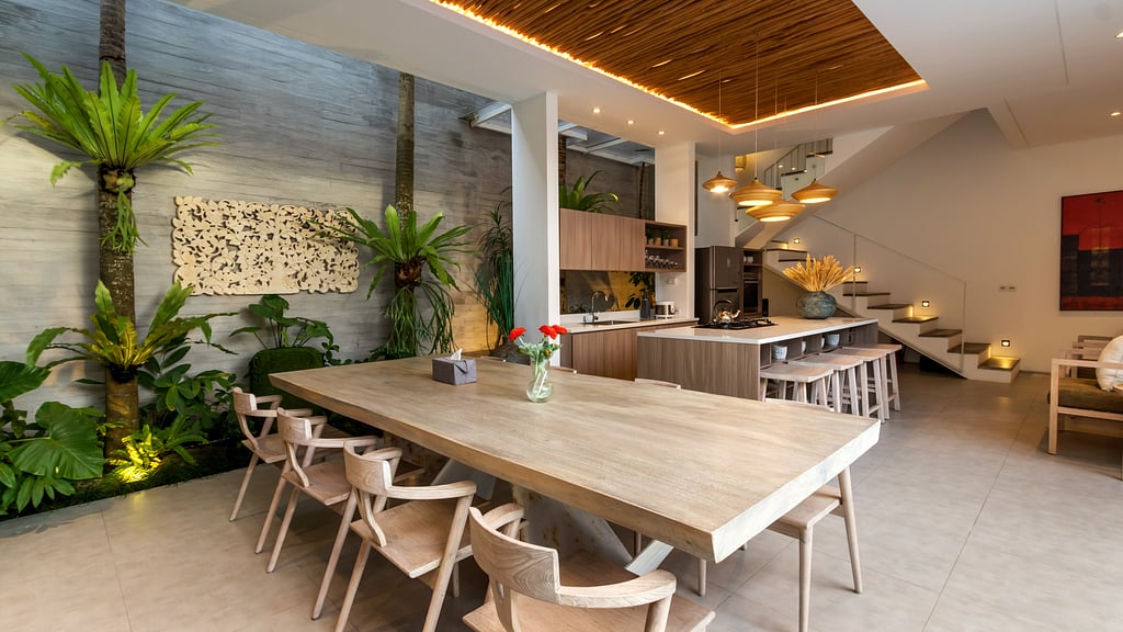 Swan Estate: Dining area 3