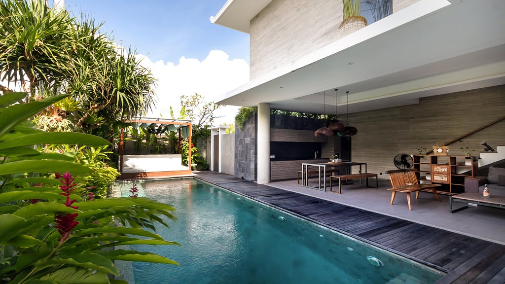 Swan Estate: Swimming pool 4