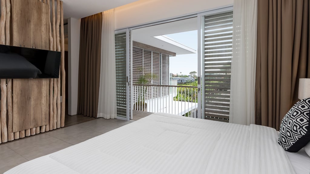 Swan Villa 3: Bedroom 1