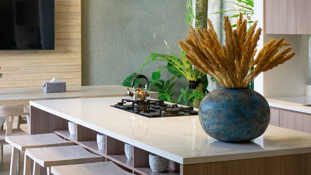 Swan Villa 3: Others