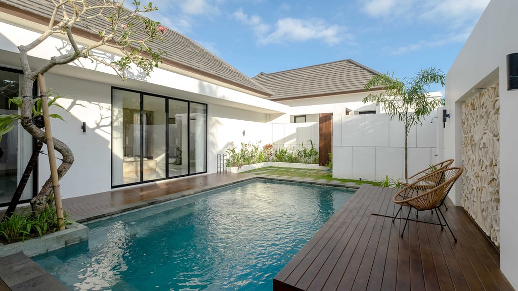 Swan Villa 4: Swimming pool