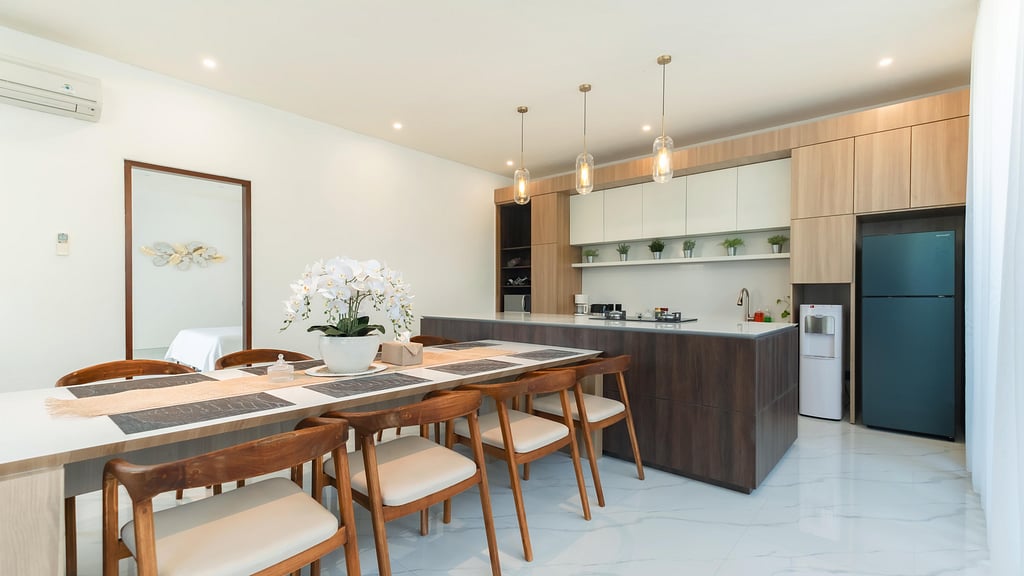 Swan Villa 4: Dining area