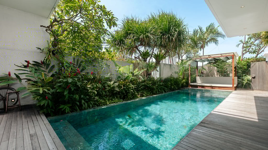 Swan Villa R: Swimming pool