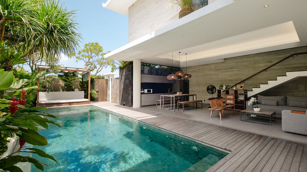 Swan Villa R: Swimming pool