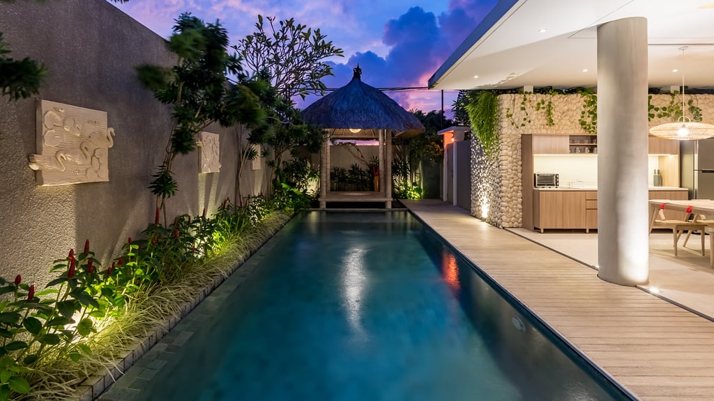 Swan Villas: Zwembad 2