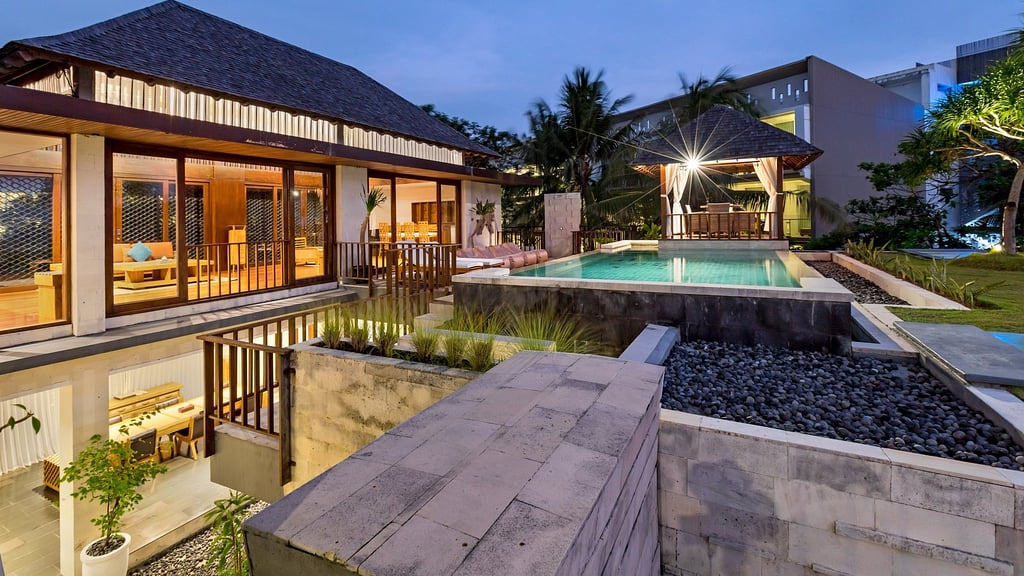 The Chands Estate: Swimming pool 7