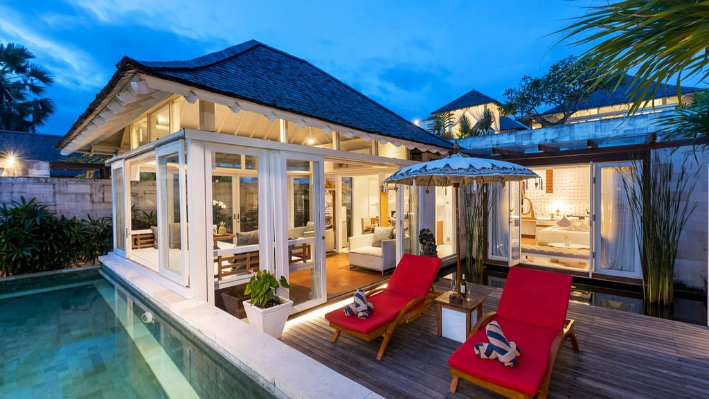 The Chands One: Swimming pool