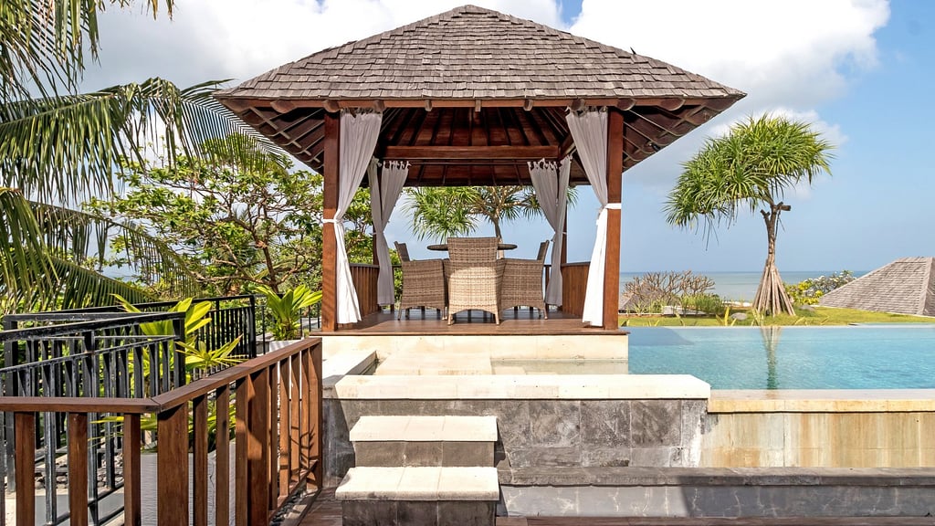 The Chands Three: Swimming pool