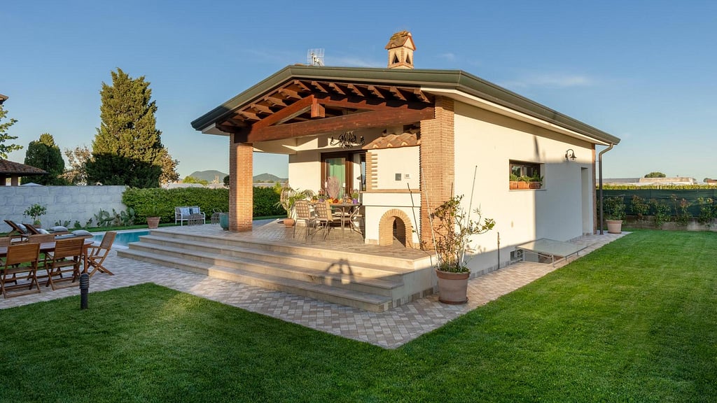 The Luxury Beach Villa