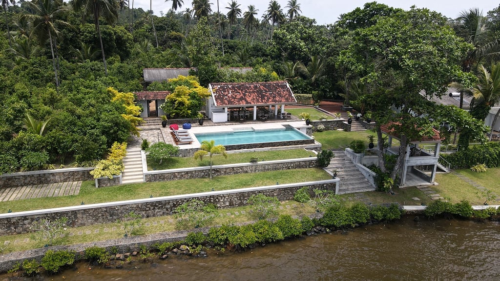 The Niche Villa