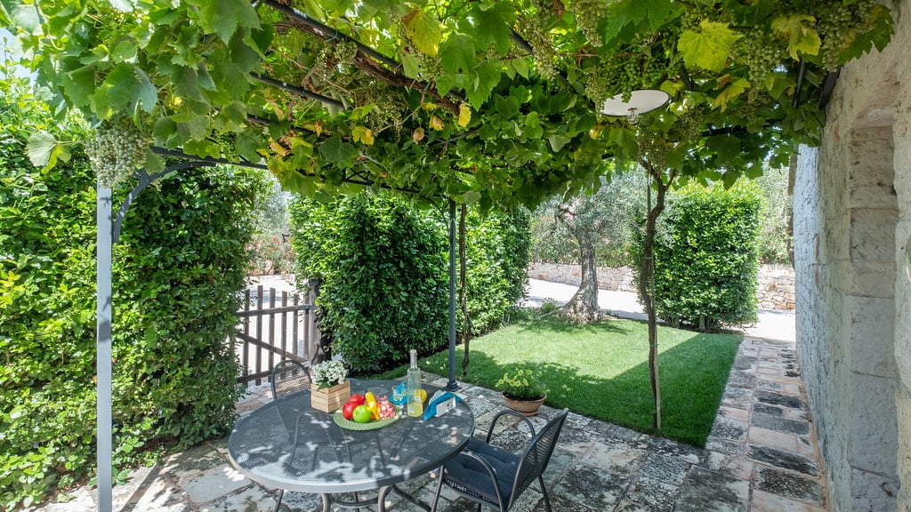 Trullo Camellia