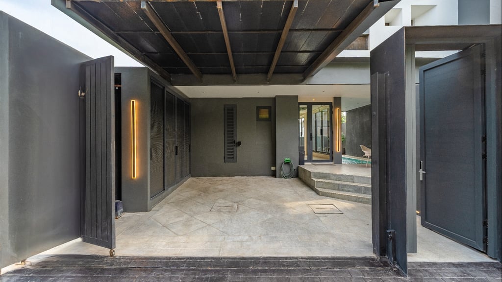 V160 Skywalker Villa