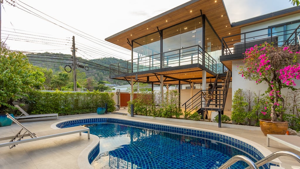 V98 Matt Rawai Villa