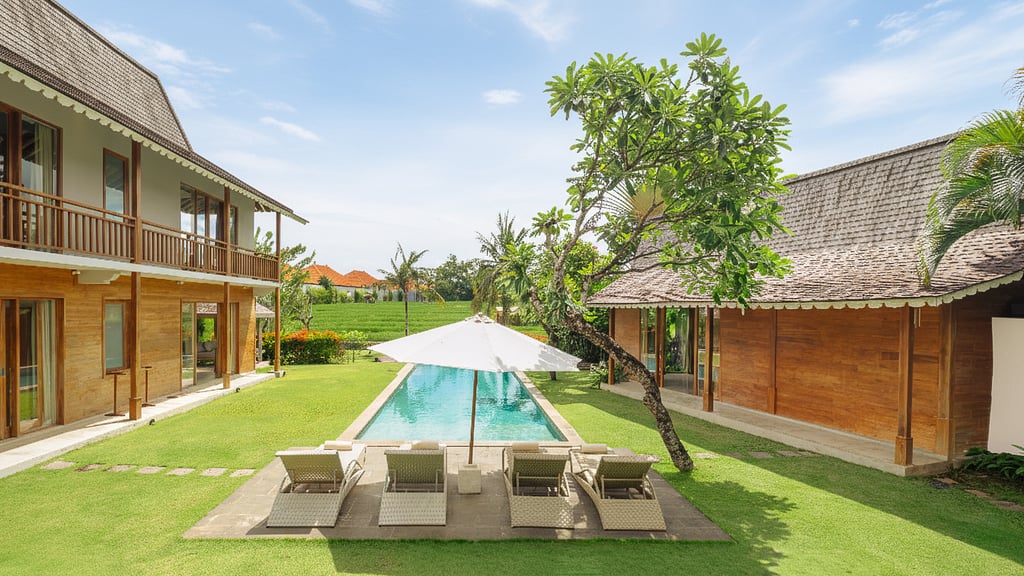 Alea Estate: Swimming pool 1