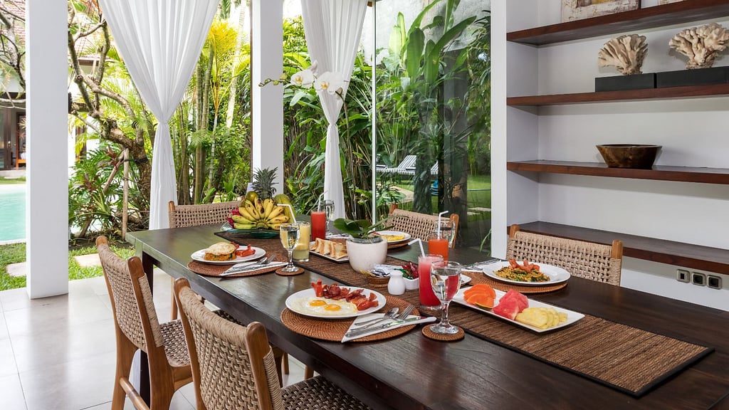 Villa Alice Dua: Dining area