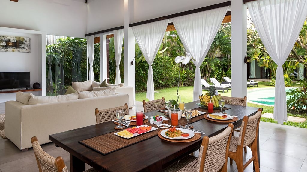 Villa Alice Dua: Dining area
