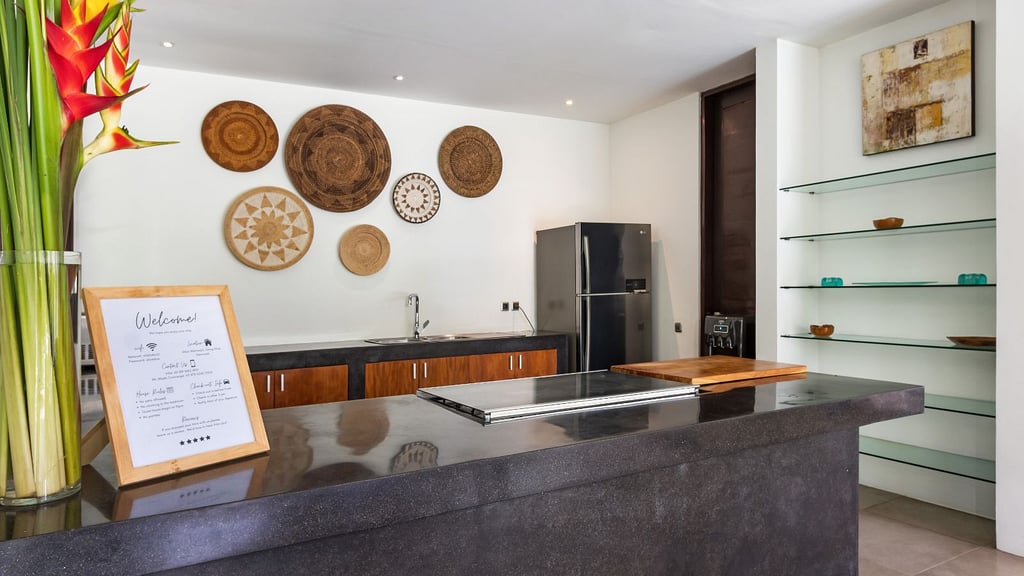 Villa Alice Dua: Kitchen