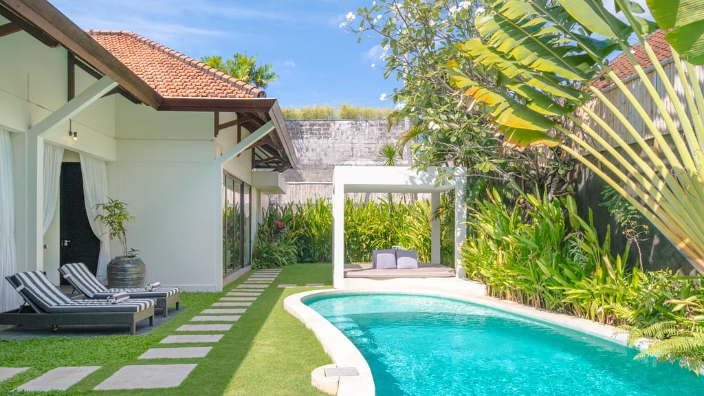 Villa Alice Satu: Swimming pool