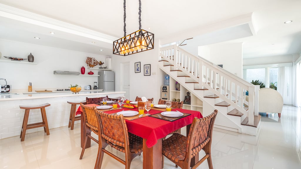 Villa Alun: Dining area