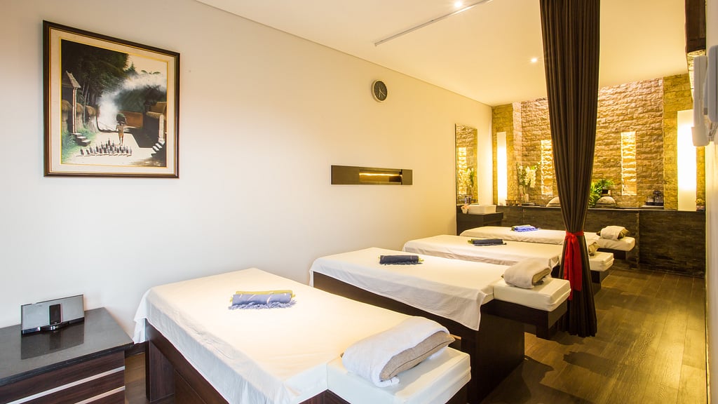 The Amarta Pool Suite