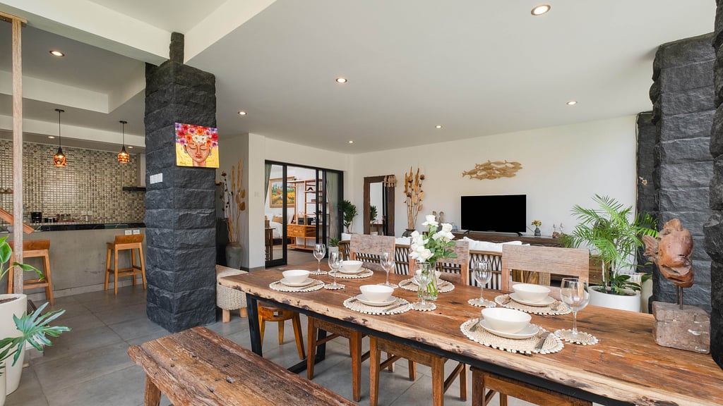 Villa Ambalika: Dining area