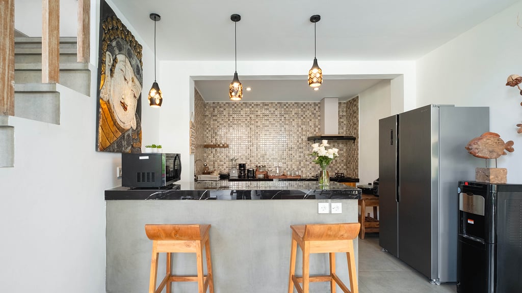 Villa Ambalika: Kitchen