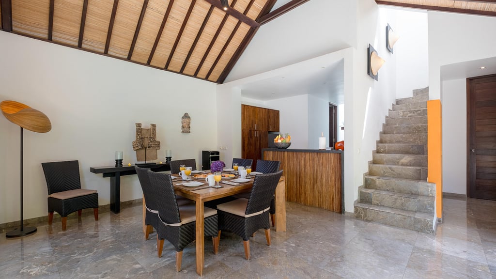 Villa Anjali Chocolate: Dining area 1