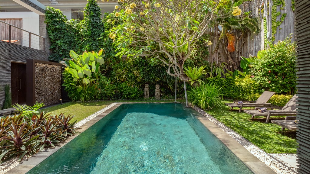 Villa Anjali Chocolate: Swimming pool 1