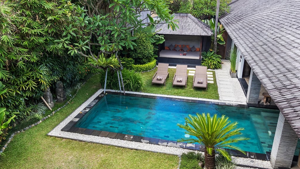 Villa Anjali Orange: Swimming pool