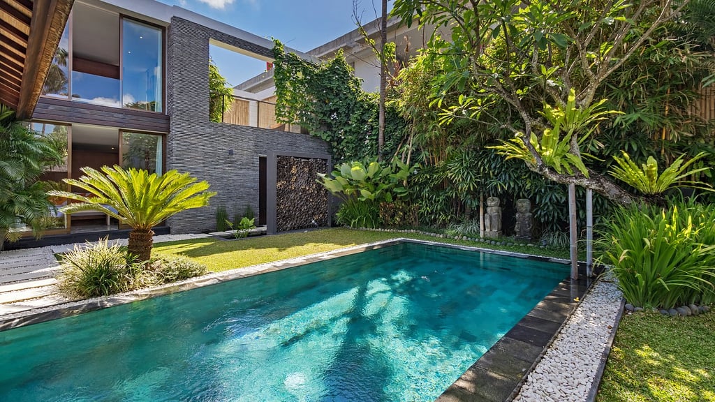 Villa Anjali Orange: Swimming pool